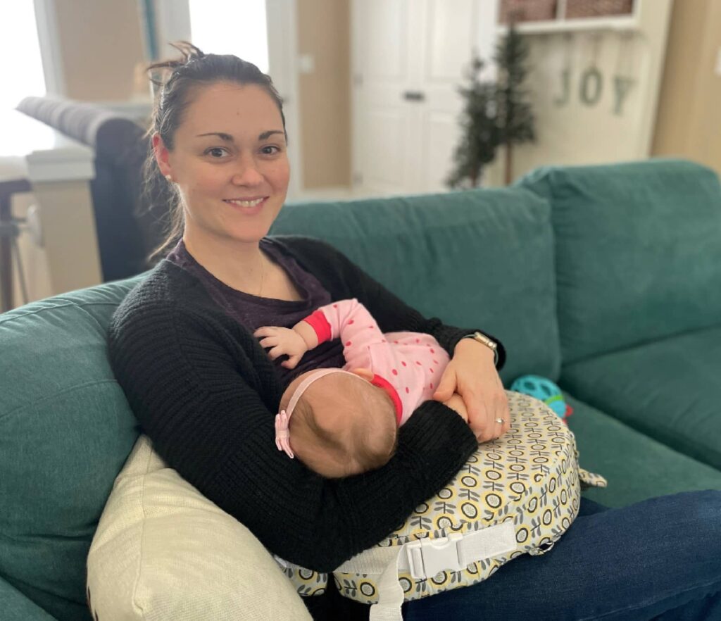 Easy Stretches to Relieve Breastfeeding Pain